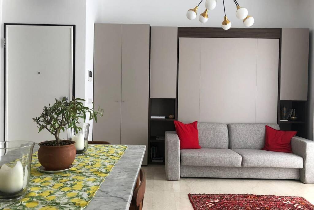 Ampio Ed Incantevole Monolocale A Citylife Mailand Exterior foto